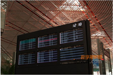 機(jī)場應(yīng)用的三星商用大屏產(chǎn)品