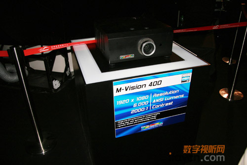 M-Vision 400 ͶӰ�C