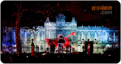 光芒綻放 科視專業(yè)投影炫亮里昂燈光節(jié)