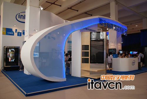 �O�����w���͸е�Ӣ�ؠ�չ�_