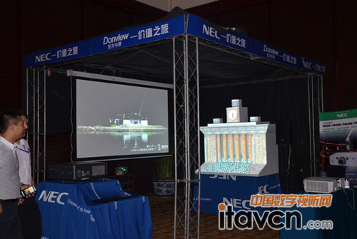 ����ͶӰ-1�_ NEC PX750U+ 01