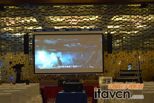 NEC PH1000U+Ͷ�䳬����