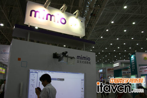 �������ӽ̌W mimioչ������ͶӰ�C