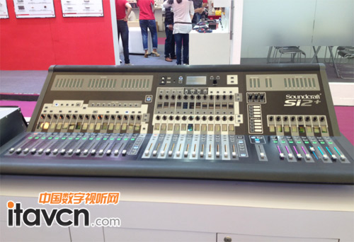 SOUNDCRAFTˇ(sh){(dio)_(ti)SI2+