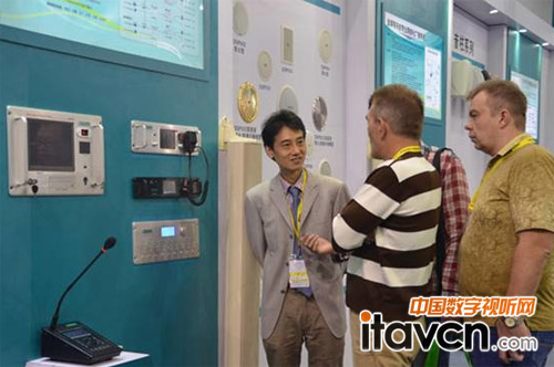 迪士普企業董事長王恒先生與國外客商洽談