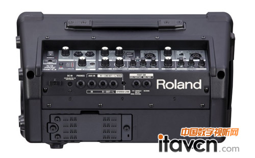 Roland 全新便攜音箱CUBE Street EX