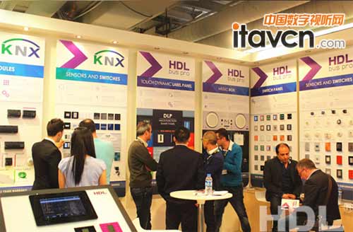 河?xùn)|企業(yè)展臺(tái)一角