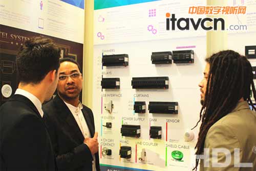 河?xùn)|企業(yè)展臺(tái)一角