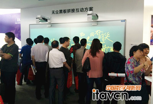 明基多款產品及解決方案亮相昆明普教展