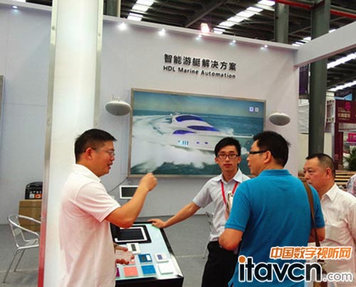 HDL CTO 曾義向觀眾介紹智能家居系統(tǒng)