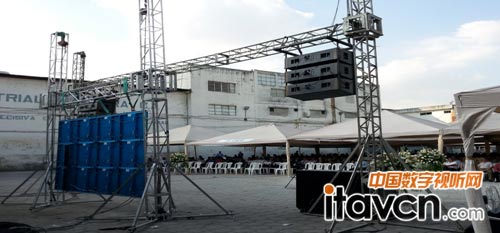 C-MARK LND32線陣音箱揚聲香蕉之國