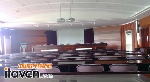 某市環保局會議室