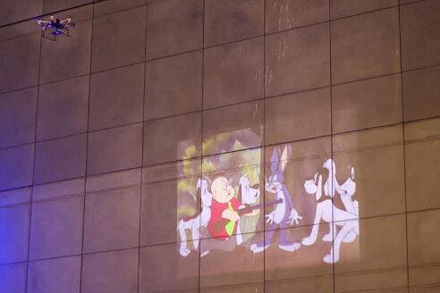 投影儀無(wú)人機(jī)