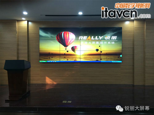 武漢八十一中學(xué) 銳麗47寸液晶拼接