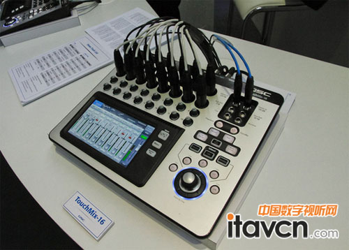 QSC����TOUCHMIX��(sh��)���{(di��o)���_