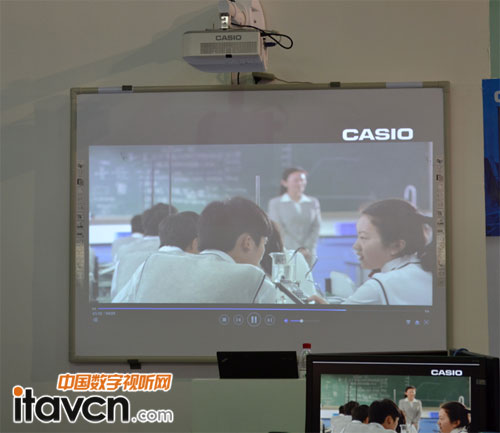 新光源+短焦 卡西歐教育短焦投影機