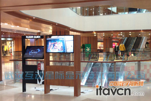 互動(dòng)星際商場(chǎng)多媒體智能導(dǎo)覽導(dǎo)購(gòu)系統(tǒng)用于商場(chǎng)大廳主要出入口