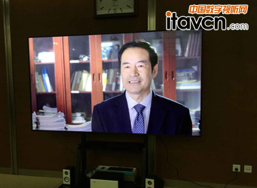 百寸智慧屏 讓震撼變成習慣