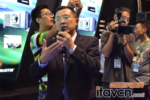 科視Christie中國副總經理裴健講解新品特性