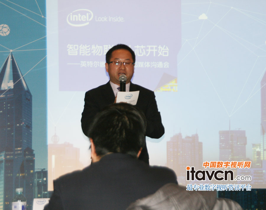 Ӣ�ؠ�Ƕ��ʽ�I���ھ��e�ký�w��ͨ��