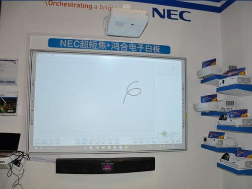 ����չλ�D��