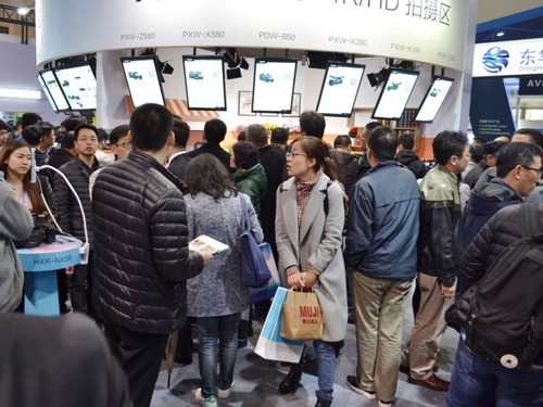 ����չλ�^�����M