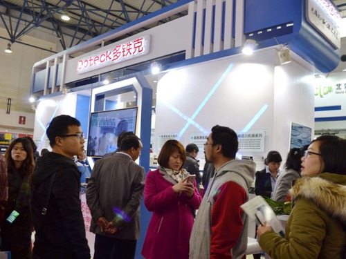 ���F��չλ