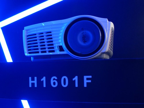 ��Ӎ����ͶӰ�C