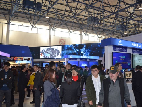 չ���F(xi��n)���^���j(lu��)�[���^