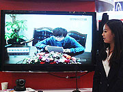 美女講解廣電視聯網行業應用